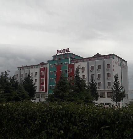 Hotel Delta Yss 盖布泽 外观 照片