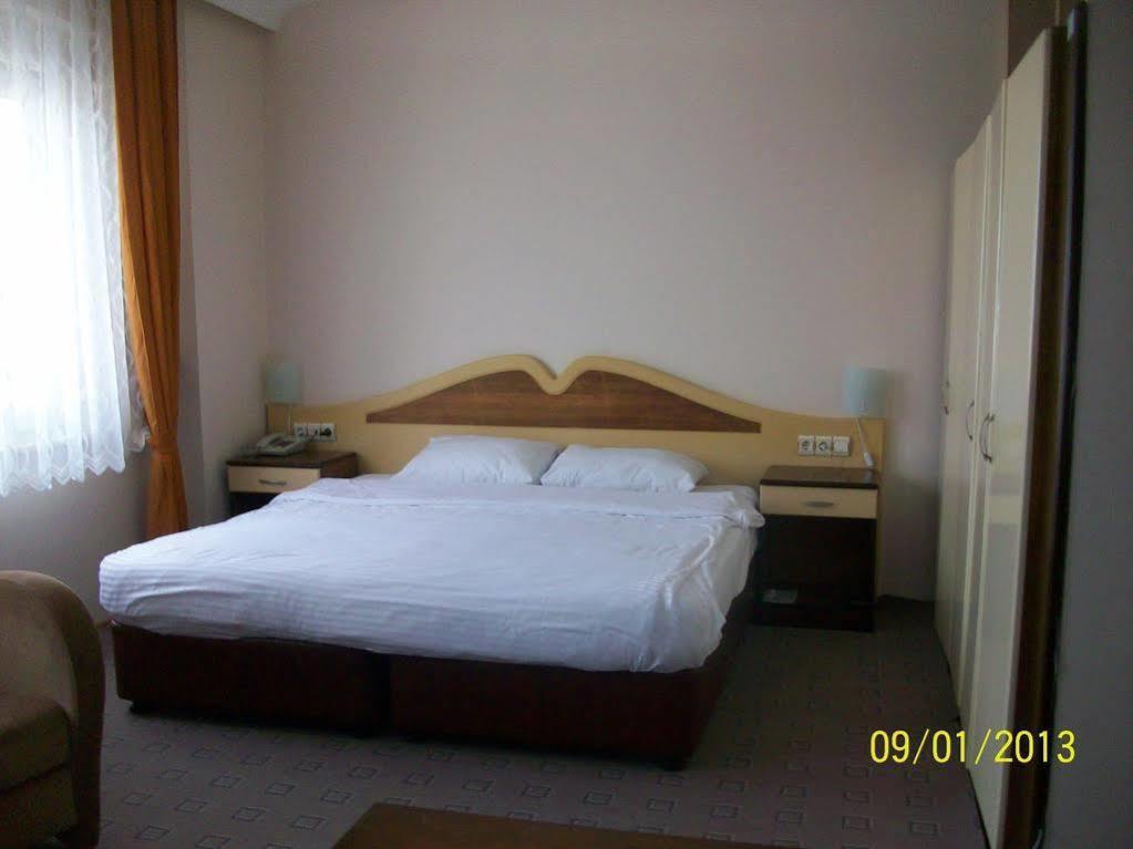 Hotel Delta Yss 盖布泽 外观 照片